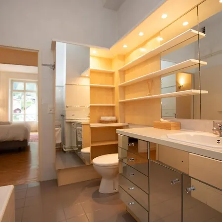 Majestic T2 Calme, Spacieux, Central, Avec Parking