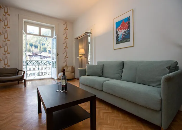 Majestic T2 Calme, Spacieux, Central, Avec Parking *