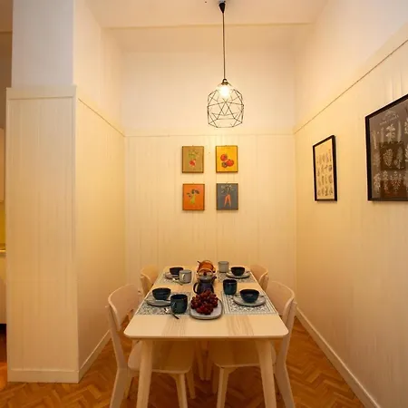 Majestic T2 Calme, Spacieux, Central, Avec Parking