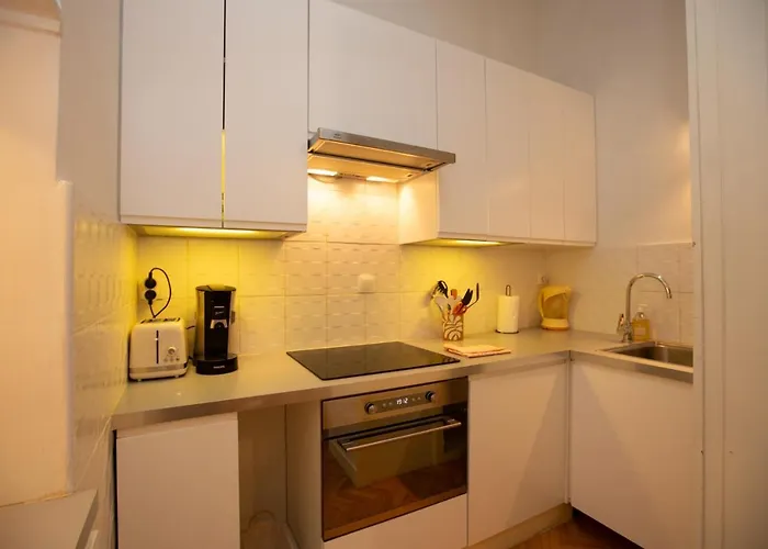 Appartamento Majestic T2 Calme, Spacieux, Central, Avec Parking