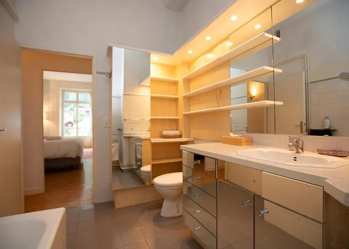 Majestic T2 Calme, Spacieux, Central, Avec Parking